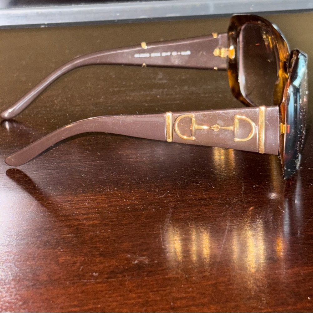 Gucci Black and Brown Women's Glasses